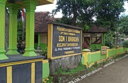 Sebelum Ambruk, 3 Atap Ruang SDN 1 Babadan Ponorogo Telah Lama Disangga Bambu