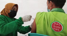 Foto: Vaksinasi Covid-19 Tahap Kedua Bagi Manajemen dan Pedagang PIOS