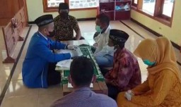 Positif Covid-19, Mempelai Pria Wakilkan Ijab Kabul Pernikahannya ke Keluarga