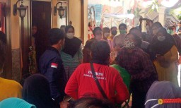 Jenazah Ibu yang Jadi Korban Rumah Ambruk Tiba Disambut Tangis Keluarga