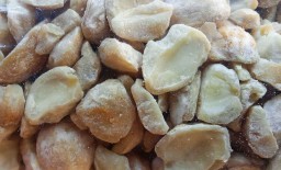 Petani dari Makassar Belum Panen, Harga Kemiri di PIOS Naik hingga 80 Persen