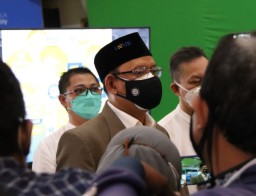 Rektor Unair Sebut Vaksin Merah Putih Difungsikan sebagai Booster