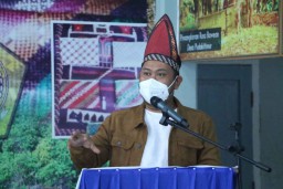 Trust in Bawean, Warga Urus Adminduk Cukup ke Kecamatan Tambak dan Sangkapura
