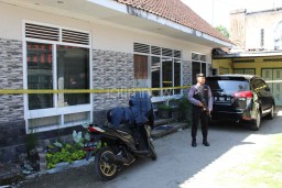Ditangkap Densus 88, Dokter di Blitar Kubur Senjata di Belakang Rumah