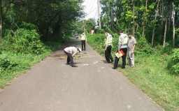Motor Tabrak Truk di Pasuruan, Ibu Tewas, Anak Selamat