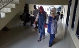 Cari Aset, KPK Periksa Ibunda Mantan Bupati Mojokerto MKP