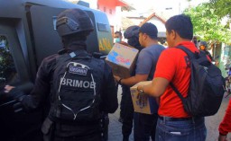 Densus 88 Tangkap Seorang Buronan Terduga Teroris di Sukabumi