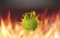 Akibat Gas Bocor,  6 Orang di Hajatan Warga Surabaya Tersambar Api