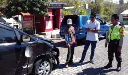 Toyota Innova Ringsek Dihantam Mobil Penggilingan Padi di Ponorogo