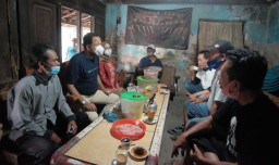 Ipong Muchlissoni Rangkul Warga Ponorogo dengan Cara Ngopi Bareng