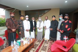 Ketika Para Pemuka Umat Hindu Doakan Ipuk Fiestiandani