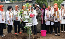 Serunya Obrolan Kesehatan Iriana Jokowi dan Ibu-ibu di Banyuwangi