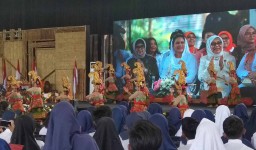 Ribuan Siswa di Banyuwangi Ikrar Tolak Narkoba di Depan Iriana Jokowi