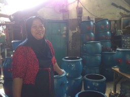 Bisnis Bak Sampah Ban Bekas di Surabaya Bisa Raup Untung Jutaan Rupiah