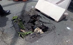 Amblesnya Jembatan Kedunglarangan Pasuruan Disebut Berbahaya