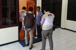 KPK Geledah Sejumlah Ruangan di Gedung DPRD Tulungagung