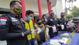 Kakak Adik Pengedar Ribuan Butir Pil Ekstasi di Surabaya Ditangkap