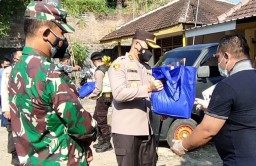 Kapolres dan Dandim Blitar Pantau Penyembelihan Hewan Kurban di RPH