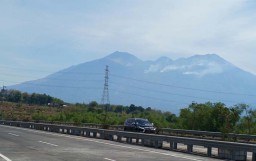 Kebakaran Terlihat di Gunung Welirang
