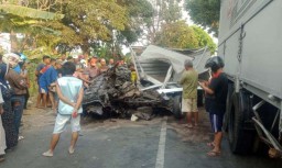 Mobil Boks Tabrak Truk di Sidoarjo, Ini Identitas Dua Korban Tewas
