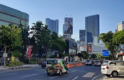 Mengenal Sosok dalam Reklame Ucapan Ulang Tahun yang Terpampang di Surabaya