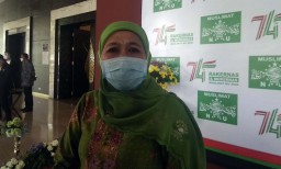 Dukung Presiden Jokowi, Muslimat NU Desak Presiden Prancis Minta Maaf
