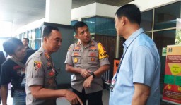 Jenguk Wali Kota Risma, Kapolrestabes Surabaya: Beliau Sudah Sehat