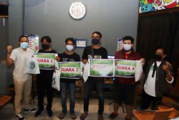 Mengintip Keseruan Para Jurnalis di Surabaya dalam Kompetisi PES 2021 PS4