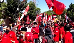 Muncul Banteng Ketaton, PDIP Diminta Tak Jumawa