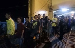 KM Santika Nusantara Terbakar, 293 Orang Selamat & 3 Tewas Terevakuasi
