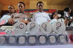 Peredaran Kosmetik Ilegal Beromzet Miliaran di Jatim Dibongkar