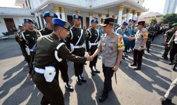 Sidang Putusan di MK, Ratusan TNI-Polri Perketat Keamanan Surabaya