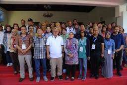 Risma Pamer Perubahan Dolly ke Pemantau Pilkada Internasional