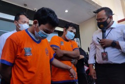 Dua Kurir Narkoba Surabaya-Sidoarjo Disergap, Sabu 1 Kilogram Disita