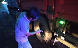 Pengendara Motor asal Nganjuk Tewas Terlindas Truk Tronton di Jombang
