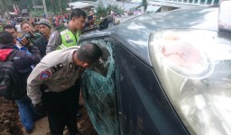Avanza Terperosok ke Jurang di Pacet Mojokerto, Dua Penumpang Tewas