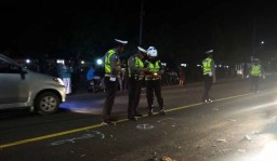 Senggolan Dua Motor, Seorang Biker Tewas Tertabrak Truk di Banyuwangi