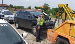 Mobil Xenia Tabrak Truk di Tol Jombang-Mojokerto, Satu Orang Terluka