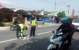 Warga Sidoarjo Tewas Tertabrak Truk saat Kumpulkan Amal Pembangunan Masjid