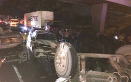 Lima Kendaraan Kecelakaan Beruntun, Tol Sidoarjo-Waru Macet Total