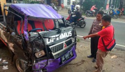 Elf Pembawa Rombongan Pelajar SMA Tabrak L300 di Blitar, Seorang Tewas