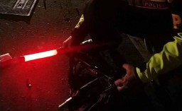 Pengemudi Diduga Mabuk, Toyota Avanza Tabrak Pembatas Jalan Tol Sumo
