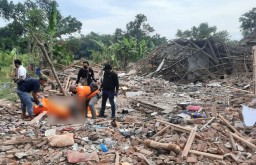 Ledakan Keras di Pasuruan Juga Lukai 5 Orang dan Rusakkan Belasan Rumah