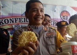 Home Industry Mi Instan Kadaluarsa di Mojokerto Digerebek Polisi