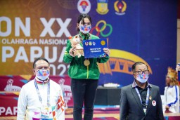 Mantap! Mahasiswi Unair ini Sabet Emas Wushu di PON XX Papua
