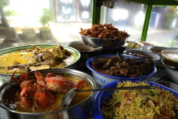 Langganan, Apa Menu Favorit Risma di 'Warung Dolly'? 