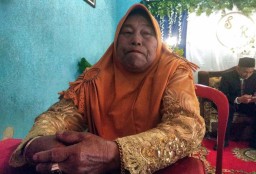 Cerita Perjalanan Mbok Yem Turun dari Gunung Lawu