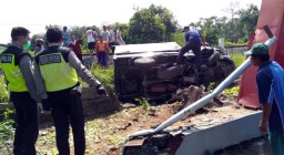 Diseruduk Mobil di Pasuruan, Pengendara Motor asal Trenggalek Tewas