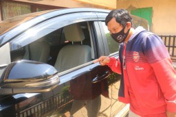 Mobil Ketua KPU Ponorogo Jadi Sasaran Bandit Pecah Kaca