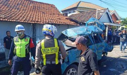 Kereta Api Tabrak Mobil di Sidoarjo, Tiga Orang Tewas dan Dua Terluka